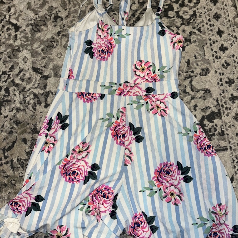 Romper - Picture 4 of 4